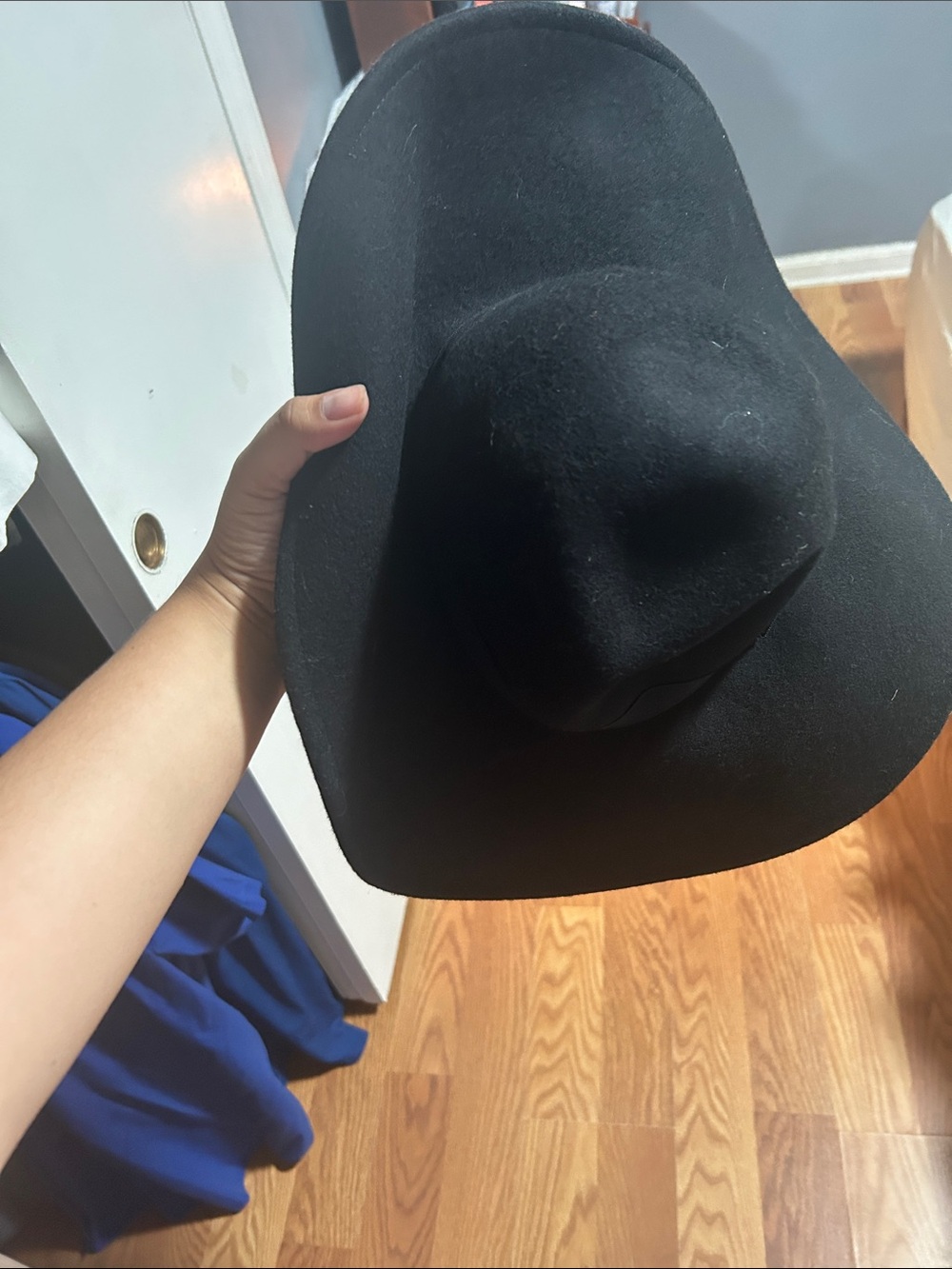 Black Wide-Brim Wool Felt Hat - Stylish Women's Accessory